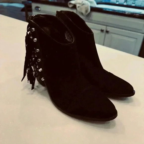 Fergie Women's Bennie Western Boots  w/ Fringe Studded Suede Ankle Sz 7.5 M - Picture 10 of 10